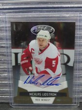 2010-11 Certified Nicklas Lidstrom Mirror Gold Signatures Auto #03/25 Red Wings