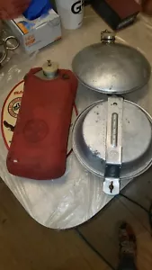 VINTAGE BOY SCOUTS OF AMERICA Red Cover Aluminum 2 Canteen & Mess Kit - Picture 1 of 1