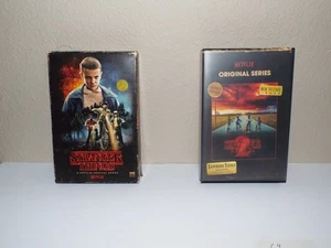 Stranger Things 1st & 2nd Season 1 & 2 Blu-ray + DVD Poster Target VHS Exclusive - Foto 1 di 11