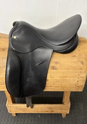 "Silla de montar de doma Hastilow de 17,5""" Foto 1 de 4