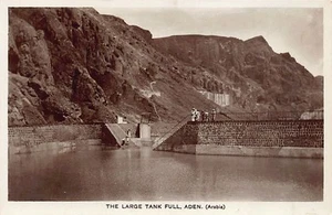 Jemen - ADEN - Der große Panzer voll - Publ. M. Howard - Bild 1 von 2
