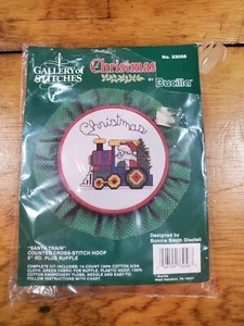 GALLERY OF STITCHES CHRISTMAS SANTA TRAIN CROSS STITCH KIT FREE SHIPPING - Picture 1 of 2