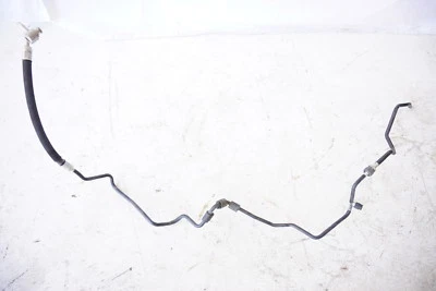 Línea de aire acondicionado (CA) OEM Audi S6 Foto 1 de 2