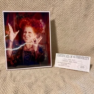 Bette Midler signed handsigniertes 8x10 Hokuspokus Foto mit COA - Bild 1 von 3