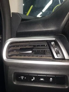 20 21 22 TELLURIDE Outer Left Dash Heat AC Vent - Picture 1 of 3
