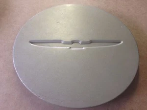 Center cap: Ford T-bird 7 inch diameter P/N: E9SC-1A096-BB - Picture 1 of 5
