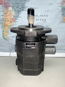 NEW GENUINE NORTHERN HYDRAULICS HYDRAULIC MOTOR PUMP MODEL 1056 w/ Key Way - Picture 1 of 5