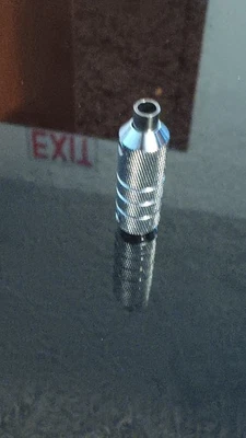 Empuñadura de máquina de tatuaje de acero inoxidable autobloqueante mango de ametralladora de tatuaje NUEVO Foto 1 de 4