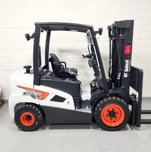 NEW 2024 BOBCAT D33S-9 6,500 LB FORKLIFT TRIPLE + SS PNEUMATIC TIRES 4 WAY - Picture 1 of 12