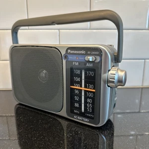 Radio AM/FM Panasonic RF-2400D receptor de 2 bandas plateado probado con batería sin cable de aire acondicionado - Imagen 1 de 24