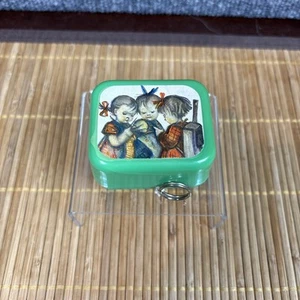 De Colección Hummel~Pull String~Caja de Música~Funciona~Toca Mozart - Imagen 1 de 2