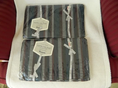 Wamsutta Twin Flat And Fitted Sheet Dark Colors Vtg USA 200 Threads Geometric - Image 1 of 4