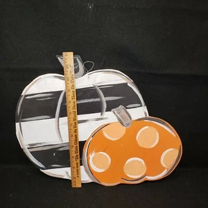 Calabazas de madera hechas a mano para puerta/pared colgante naranja negro blanco 12"" x 15"" aprox - Imagen 1 de 5