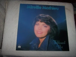 LP--MIREILLE MATHIEU--FIDELEMENT VOTRE  *MINT VINYL*   #629 - Picture 1 of 9