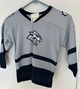 NWT OT Sports UNH New Hampshire Wildcats Hockey Jersey Size 5 Toddler New - Picture 1 of 4