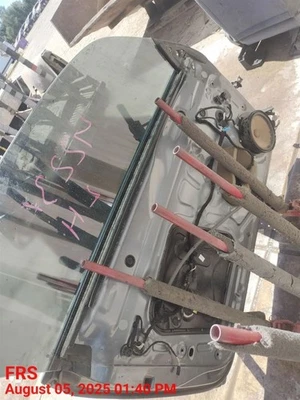 GRY LEFT FRONT DOOR ASSEMBLY 2012-2019 VOLKSWAGEN BEETLE Foto 1 de 4