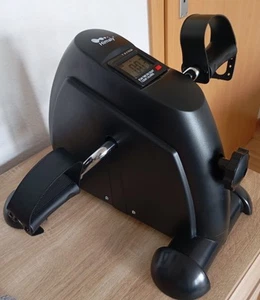 LCD Pedaltrainer Fitnessbike Mini Heimtrainer Arm und Beintrainer - Bild 1 von 5