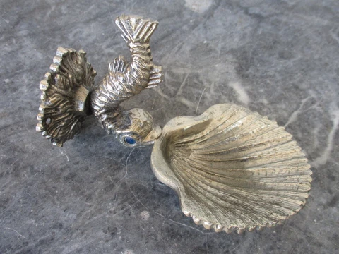 Vintage in Brass Niquel Coated Soap Disk Holder Shell Beautiful Fish Shape Cover