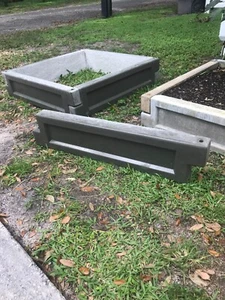 BedBlock Concrete Mold. Build Professional durable garden beds Fast and Easily. - Picture 1 of 9