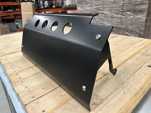 Matt Black Steering Sump Guard 5mm Steel Fit Land Rover Defender 90 110 - Holes - Picture 1 of 3