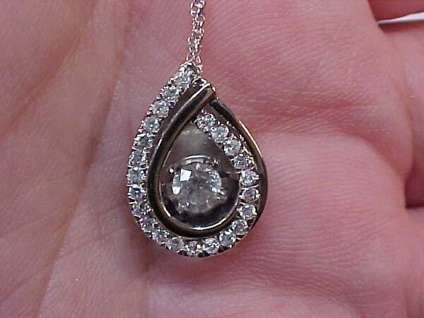 ESTATE NATURAL SHIMMERING DIAMOND PENANT WITH CHAIN 14K WHITE GOLD - Image 1 of 4