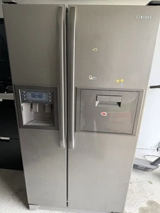 Samsung Side by Side Kühlschrank, Silber, Mit Wasseranschluß - Bild 1 von 3