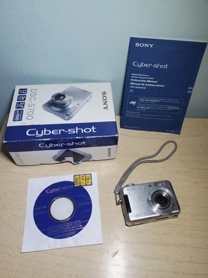 Sony Cyber-shot DSC-S700 Digital Camera Silver 3x Optical Zoom 7.2 MP Tested - Image 1 of 4