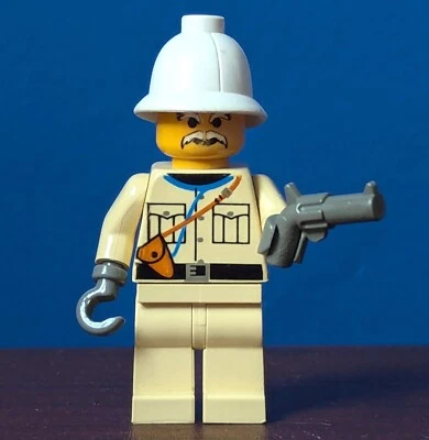 LEGO Minifigura, Bigote, Torso Bronceado, Gancho Mano, Pistola, Envío Gratis Foto 1 de 4
