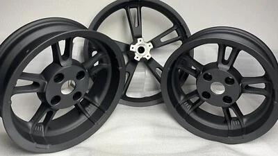 Harley Tri Glide FREEWHEELER FLRT Custom negro mate 2014-23 ruedas intercambio Foto 1 de 4