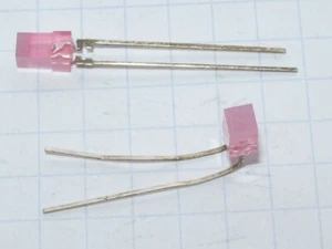 Lot de 5 x LED rouge plate, carré 4,9  x 4,9 mm, référence V530P - Bild 1 von 1