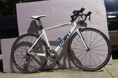 2010 Giant TCR Advanced Rabobank, 55cm, 105, upgraded wheels, recently serviced  - Image 1 of 4