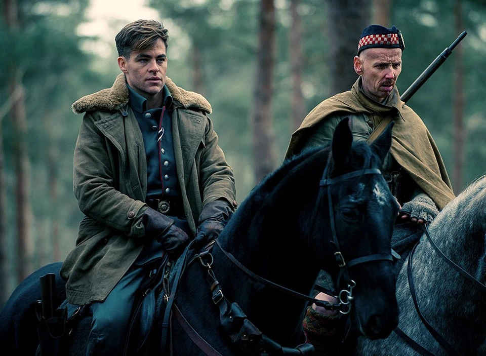 PHOTO WONDER WOMAN - EWEN BREMNER, CHRIS PINE - FORMAT 11X15 CM #1