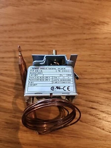 Jumo EM-1/A Panel Mount Thermostat - Bereich = 140F bis 284F, Birne 5/16" x 4" Neu - Bild 1 von 3