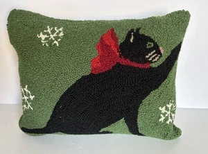 Haken Wolle Überwurf Kissen schwarze Katze rote Schleife Weihnachten Katze auf grün 14 x 18" - Bild 1 von 11