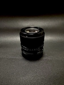 Sigma 90mm F2.8 Dg Dn Camera Lens/90mm - Picture 1 of 3