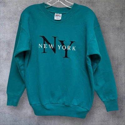 "Sudadera de Colección Nueva York Cuello Redondo Bordada Pequeña 19.5""x25.5""" Foto 1 de 4