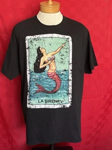 NUOVA Camicia La Sirena La Sirena Taglia XL Carte da Gioco Lamantino Weeki Wachee Mare �� - Foto 1 di 6