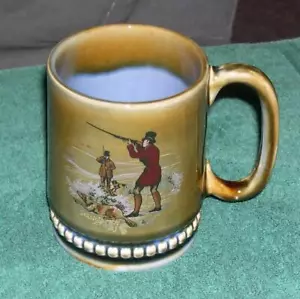 WADE CERAMICS - Tazza da caffè cani e 2 cacciatori, Made in Ireland, alta 4 1/4" - Foto 1 di 1