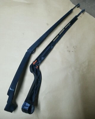 Par de brazos limpiaparabrisas Chevrolet Impala 2006-2008 usados Foto 1 de 4