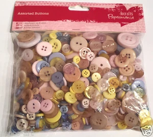 Papermania 250 gram bag assorted plastic buttons pastel colours PASTELS - Picture 1 of 1