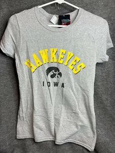 Iowa Hawkeyes Women’s Short Sleeve Gray Gildan T-Shirt Size Small New With Tags - Picture 1 of 2