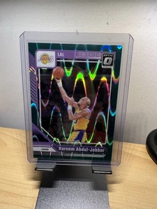 Baloncesto óptico 2024-25 - Leyendas sísmicas verdes - Kareem Abdul-Jabbar No. 228 - Imagen 1 de 2