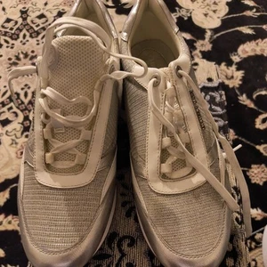 Michael Kors Sneakers - Picture 1 of 6