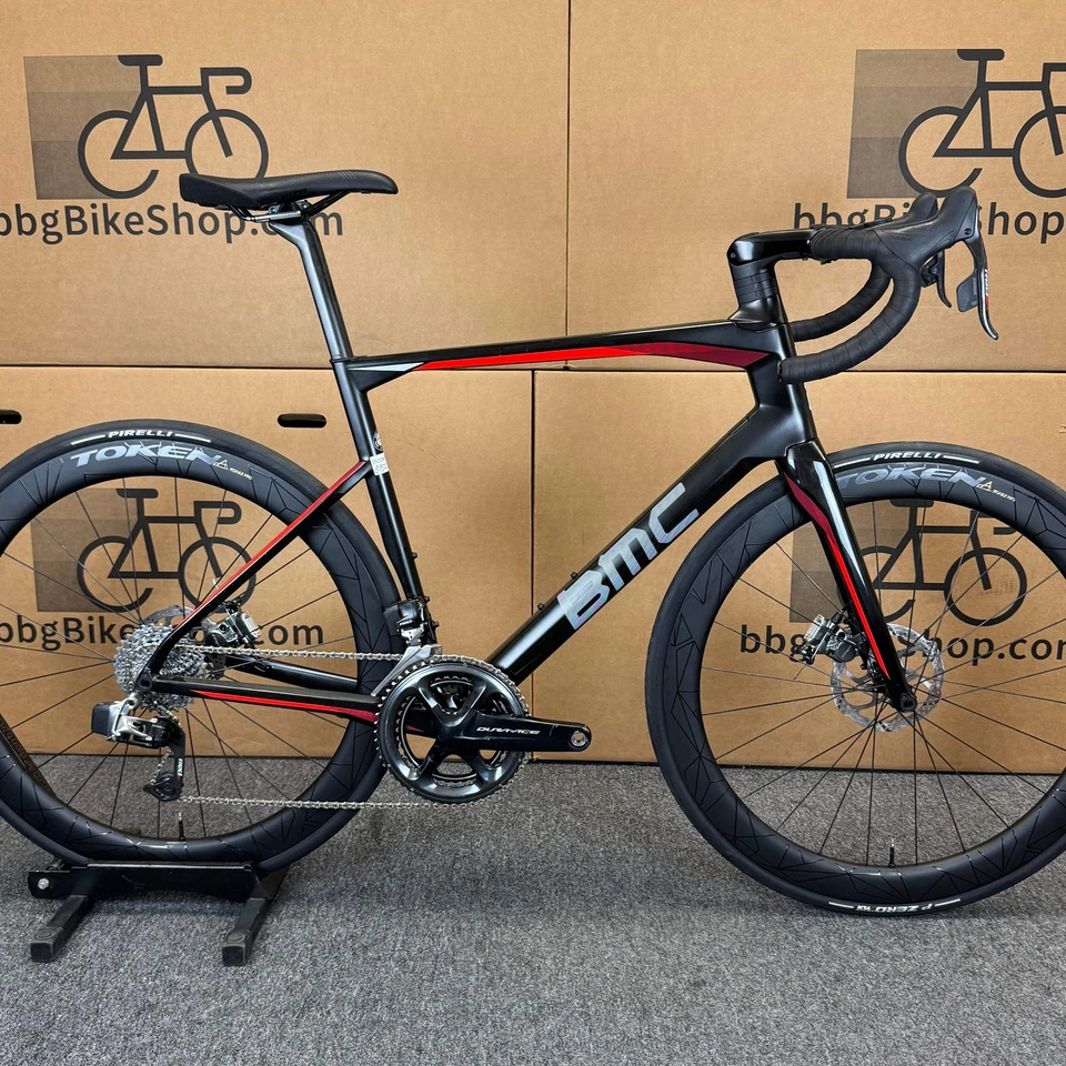 Bicicleta de carretera BMC RoadMachine 01 usada, Sram Red eTap, fibra de carbono-2019, 56 cm () Foto 1 de 4