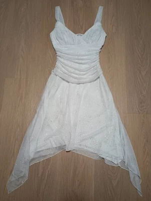 Vestido De Colección Años 80 Plateado Brillante Asimétrico Acanalado Blanco Baile de graduación Elástico XS Foto 1 de 4