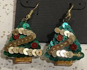 Vintage Handmade Sequins Christmas Tree Dangle Earring 1” Long Green W/ Gold - Picture 1 of 10