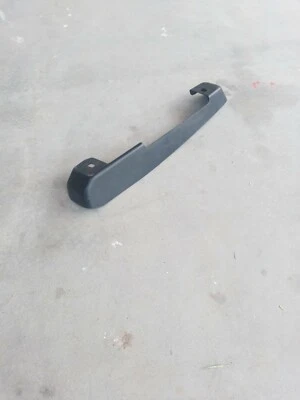 88 CADILLAC COUPE DEVILLE FWD L/H 60/40 СИЛОВОЕ СИДЕНЬЕ ТРЕК ВНЕШНЯЯ ОТДЕЛКА КРЫШКИ - Изображение 1 из 4