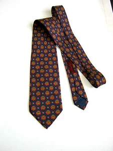 Pierre Cardin Paris Pure Silk Made IN Italy Genuine Original - Picture 1 of 2