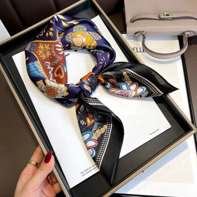 Bufanda cuadrada 100 % seda morera para mujer pañuelo envolvente púrpura flor caballo 68*68 Foto 1 de 4