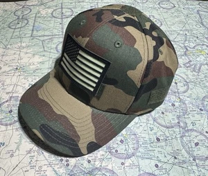 Rapdom Tactical BDU Camouflage Hat / Cap With Glow In The Dark Flag Patch - Photo 1 sur 9
